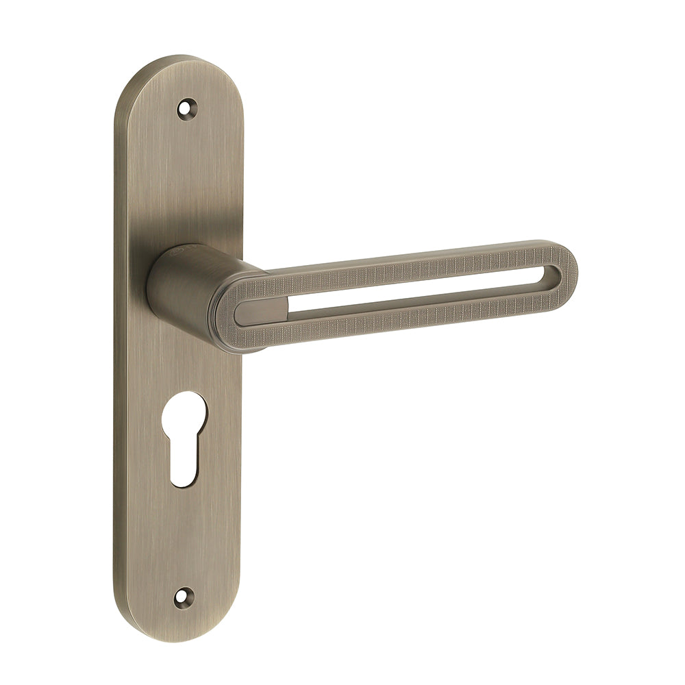 IPSA Curve Moderna Handle Series on 8" Plate CYS Lockset with 60mm One Side Key and Knob - Matte Antique Finish MAB